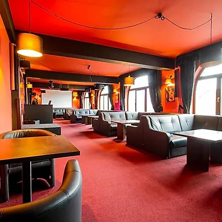 Hotel Max International & 3*